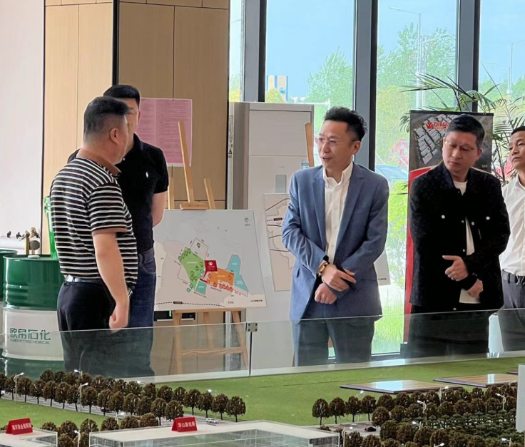 中国石油和化学工业联合会全国润滑油企业联盟一行莅临如东万洋众创城考察